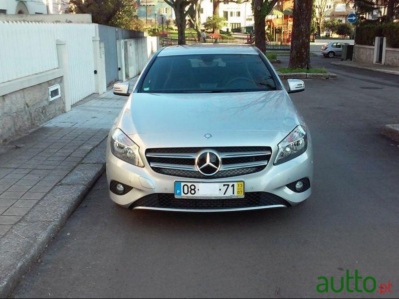 2013' Mercedes-Benz A 180 Cdi Be Style photo #2