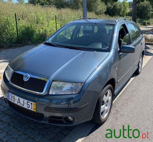 2005' Skoda Fabia Break photo #3