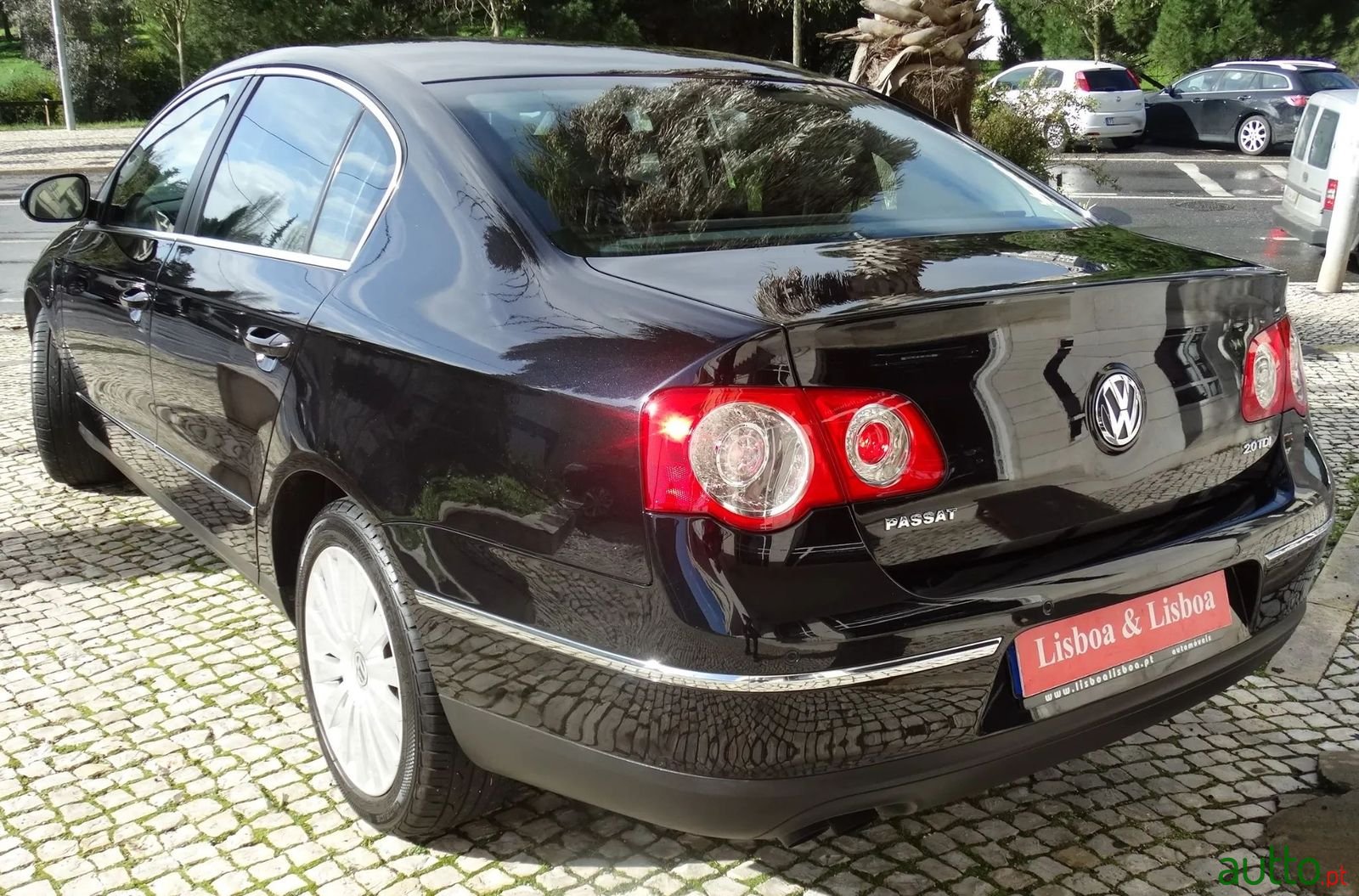 2006' Volkswagen Passat photo #5