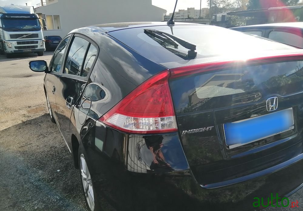 2010' Honda Insight photo #3