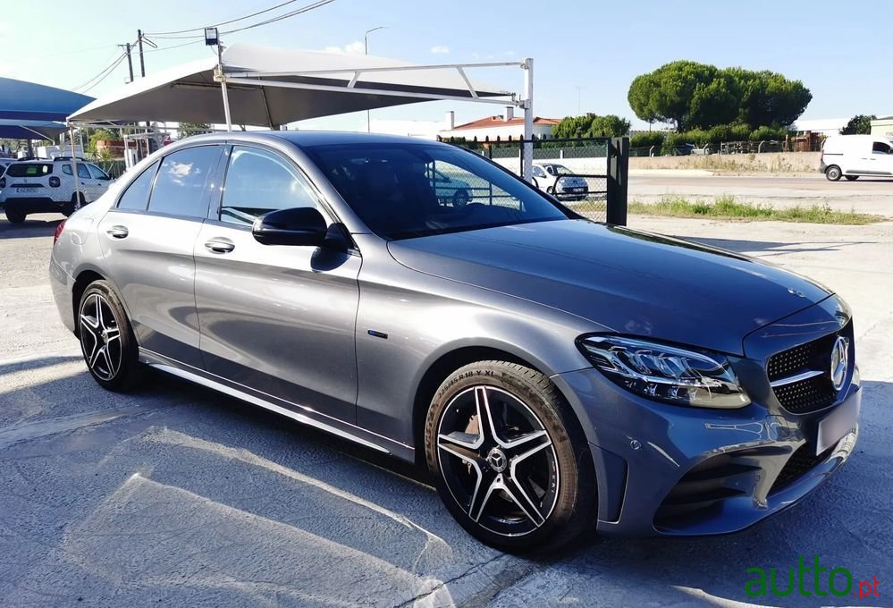 2021' Mercedes-Benz C 300 De Amg Line photo #4