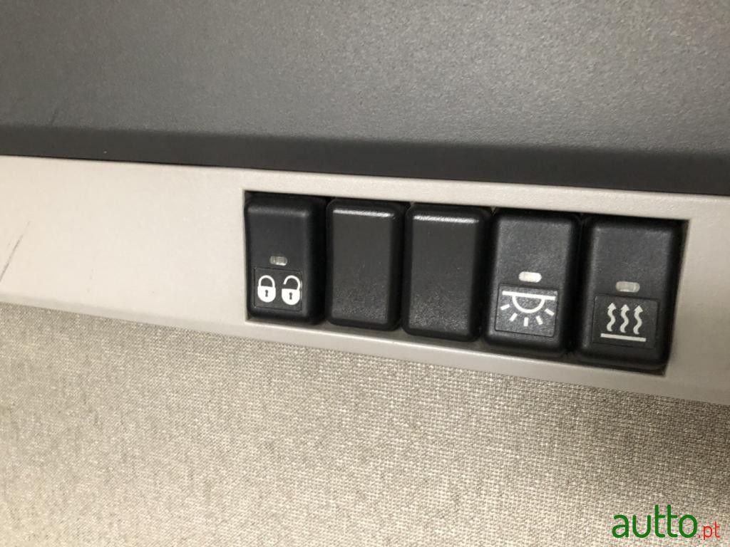 2010' Volvo photo #2