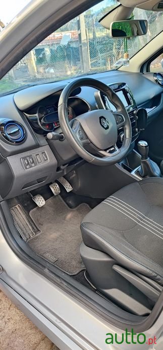 2019' Renault Clio photo #4