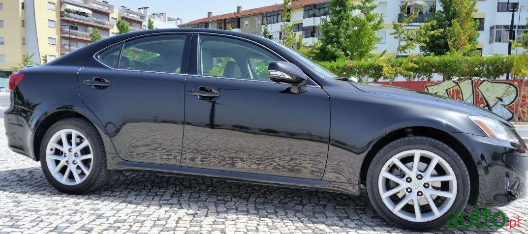 2011' Lexus Is-200 Executive photo #3