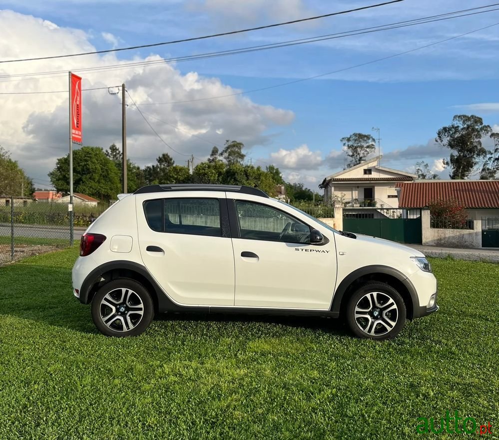 2020' Dacia Sandero 1.0 Tce Stepway photo #6
