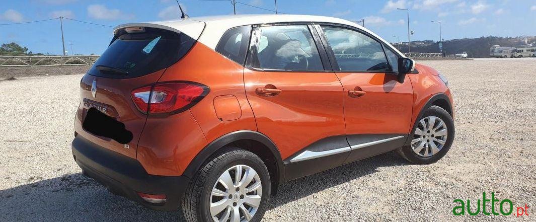 2016' Renault Captur photo #3