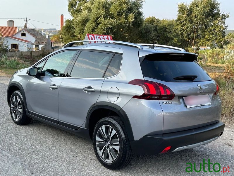 2019' Peugeot 2008 photo #6