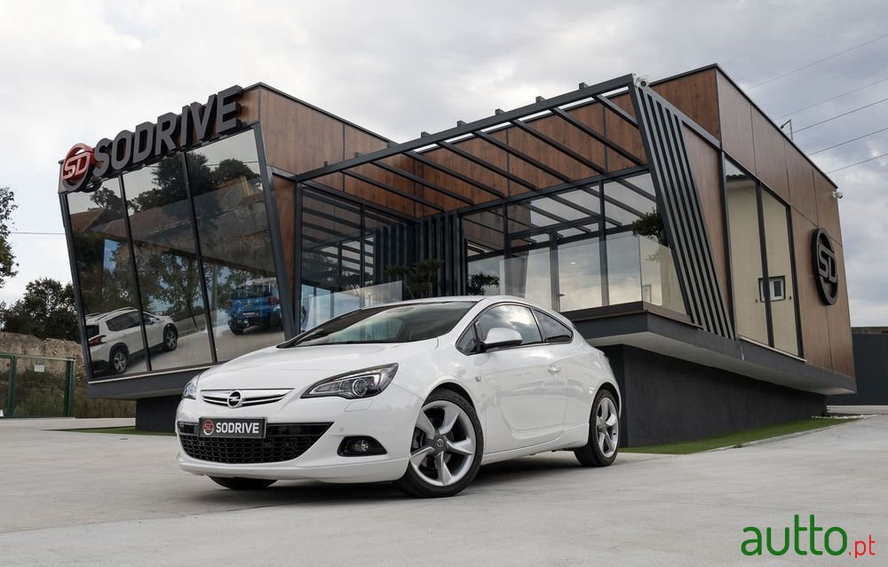 2016' Opel Astra Gtc photo #1