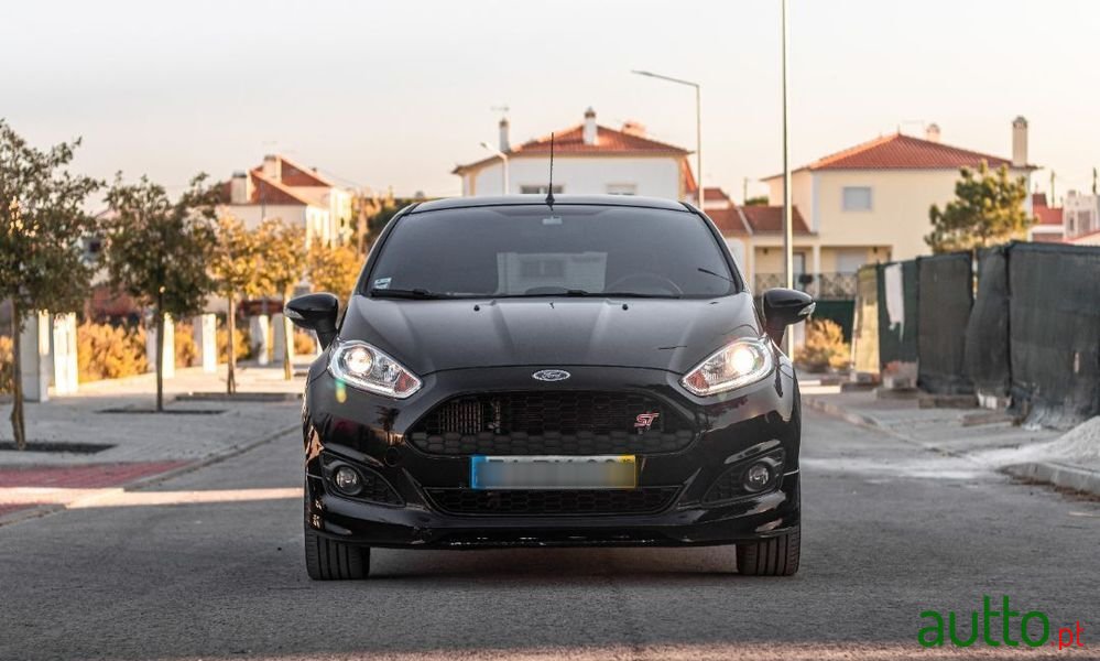 2016' Ford Fiesta 1.0 T Ecoboost Stline photo #3