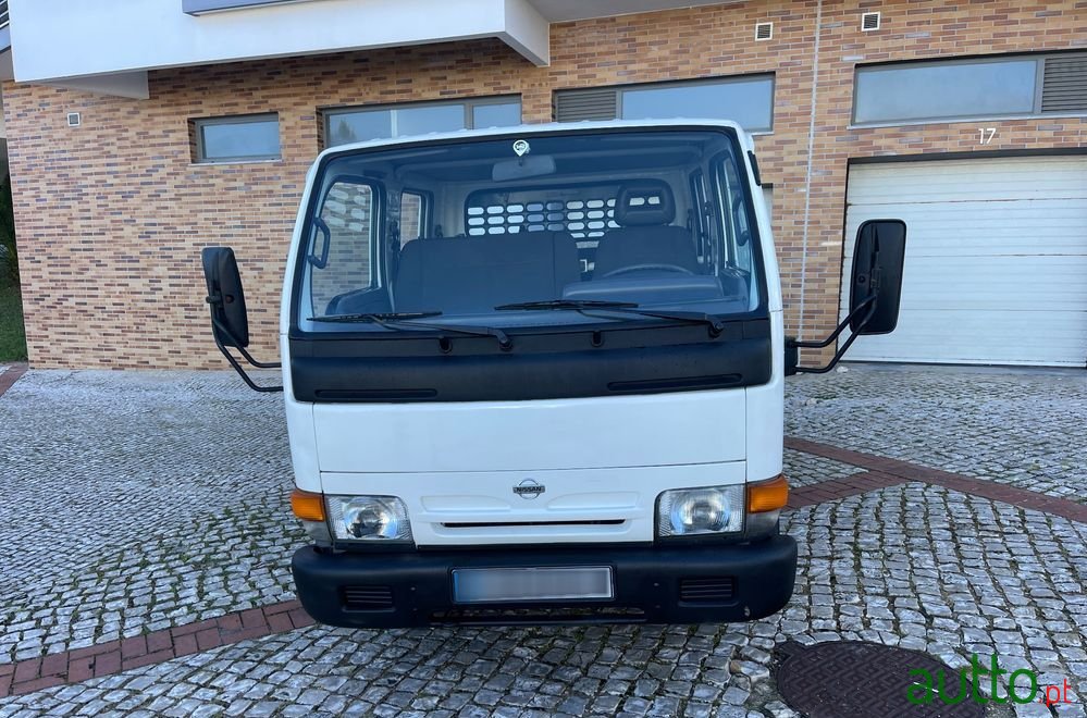 2000' Nissan Cabstar photo #2