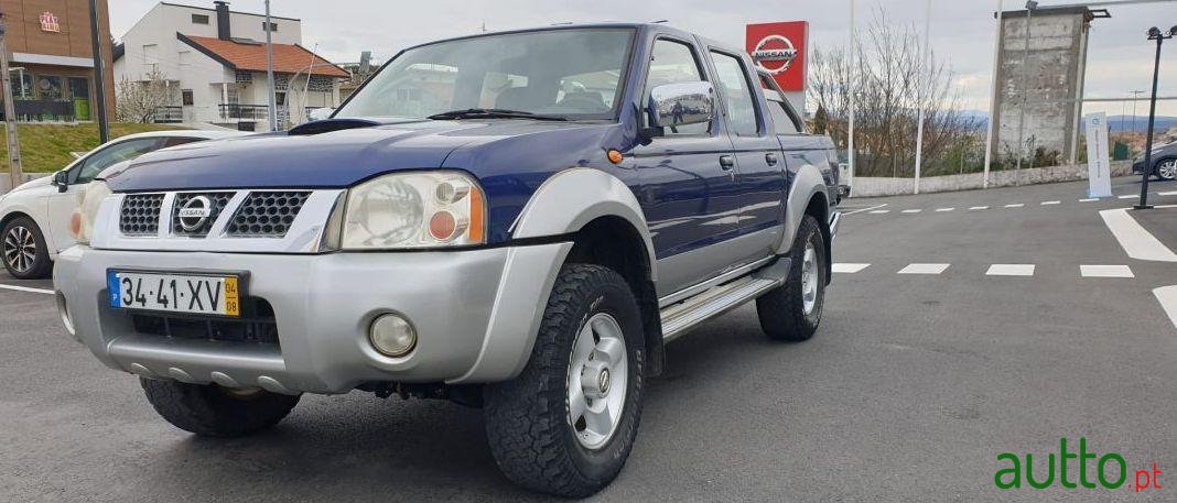 2004' Nissan Navara photo #3