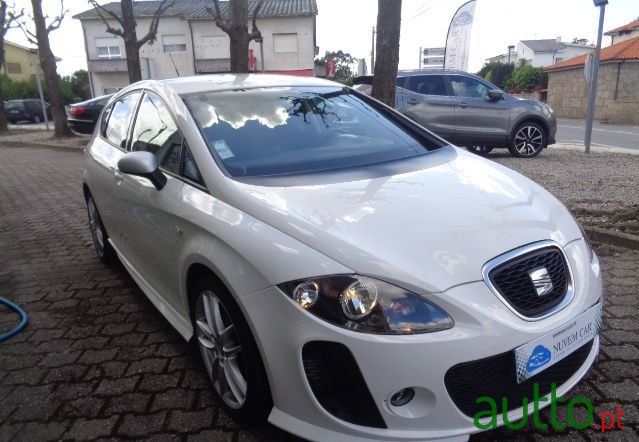2009' SEAT Leon photo #5