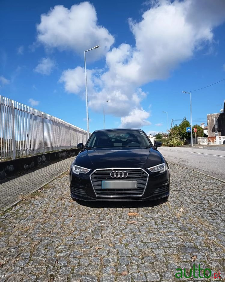 2017' Audi A3 Sportback photo #2