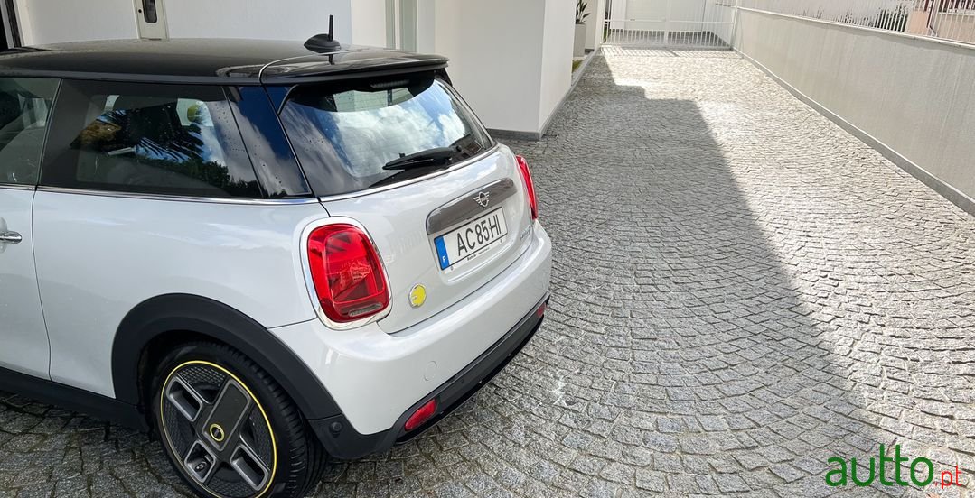 2019' MINI Cooper Se photo #3