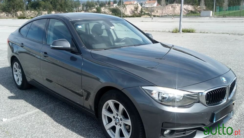 2014' BMW 318 Gran Turismo photo #5