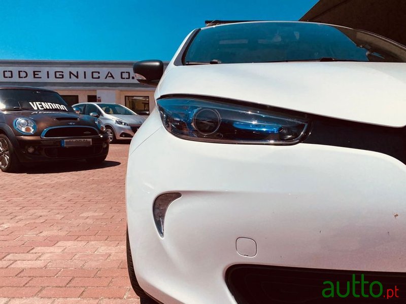 2019' Renault Zoe photo #4