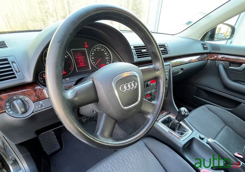 2005' Audi A4 1.6 Exclusive photo #5