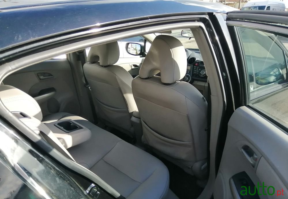 2010' Honda Insight photo #4