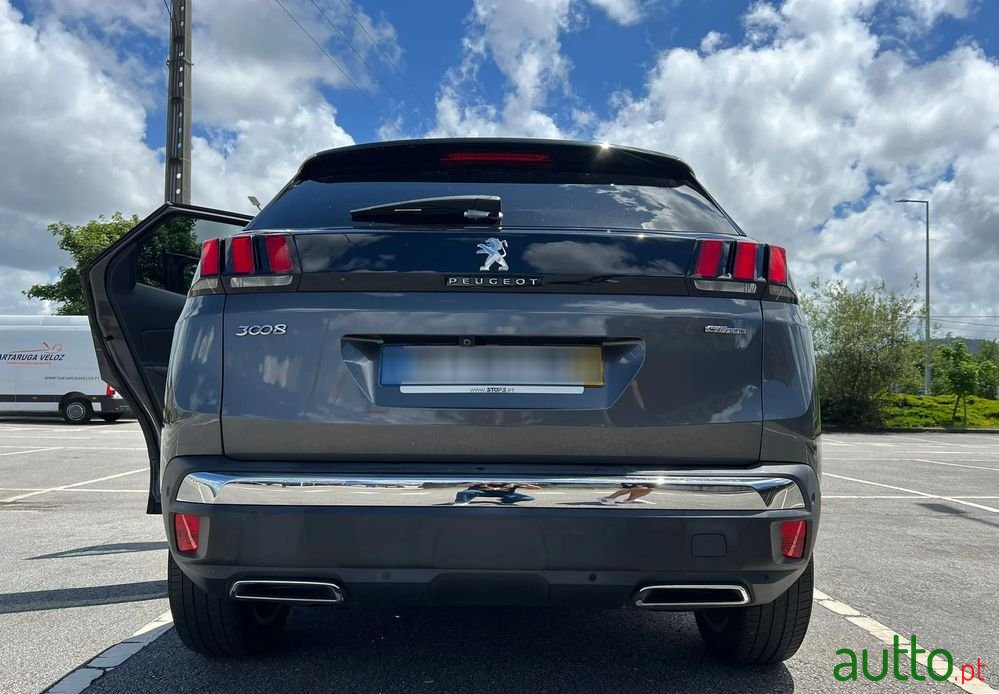 2017' Peugeot 3008 photo #2
