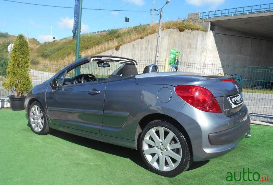 2008' Peugeot 207-Cc 1.6 Hdi Fap photo #1