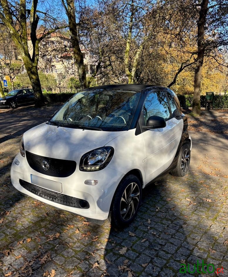 2017' Smart Fortwo 1.0 Prime 71 photo #1