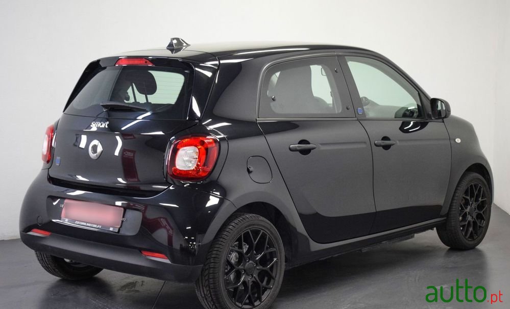 2021' Smart Forfour Eq Passion photo #3