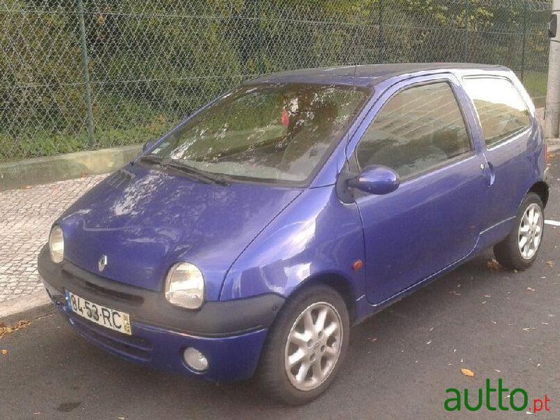 2001' Renault Twingo 1.2 photo #1