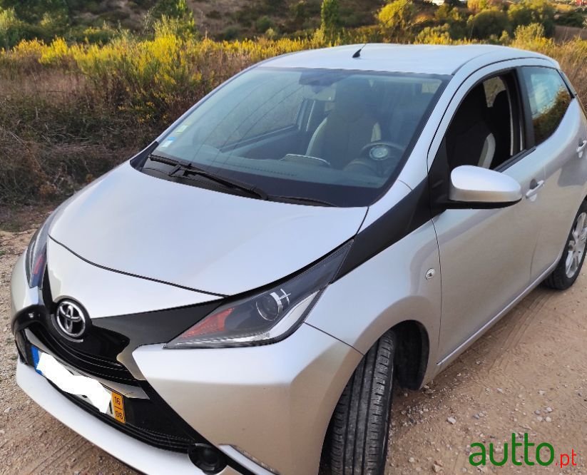 2016' Toyota Aygo photo #1