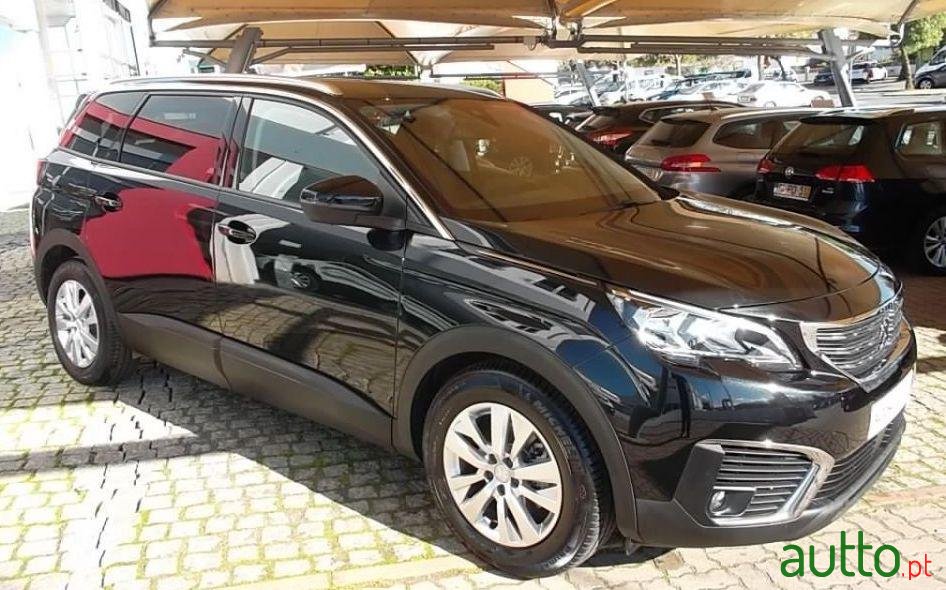 2018' Peugeot 5008 1.5 Bluehdi Active Gps photo #1