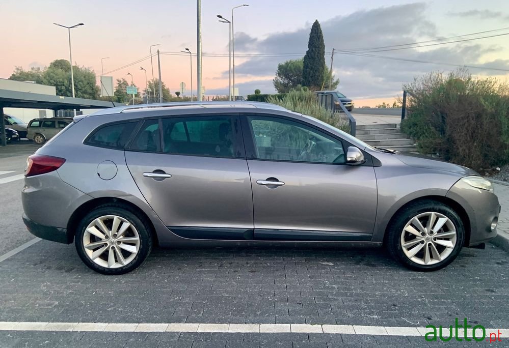 2010' Renault Mégane Sport Tourer photo #5