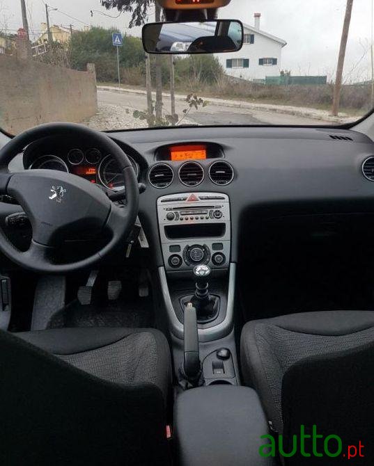 2009' Peugeot 308 Sw photo #1