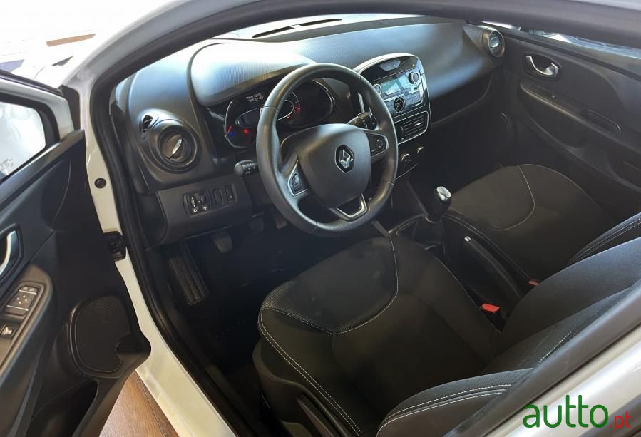 2018' Renault Clio 1.5 Dci Zen photo #5