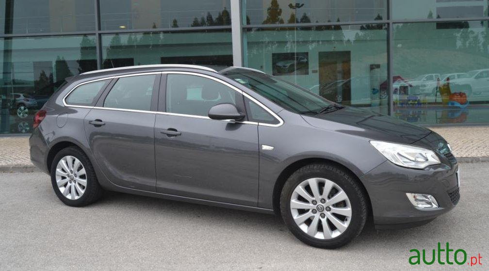 2012' Opel 1.7 CDTi Cosmo photo #3