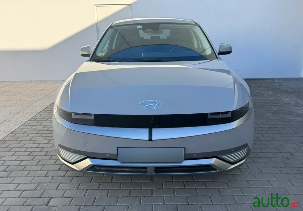 2022' Hyundai Ioniq 5 photo #3