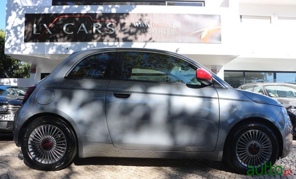 2021' Fiat 500E C (Red) photo #3