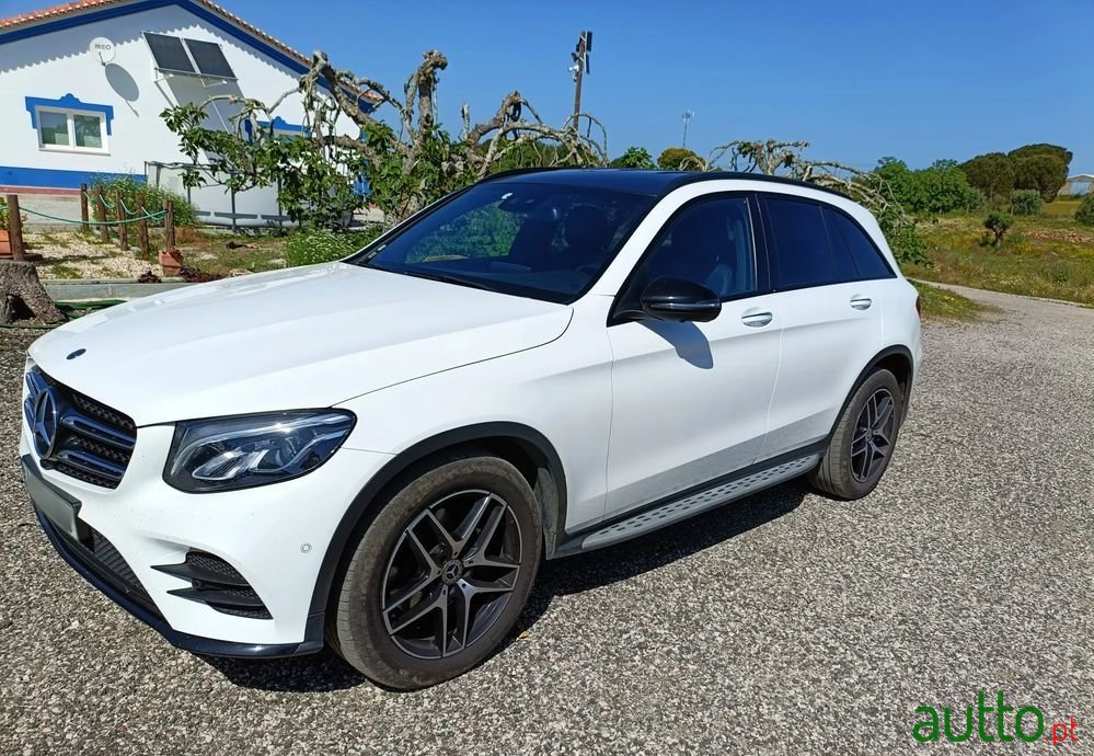 2017' Mercedes-Benz GLC 250 photo #4