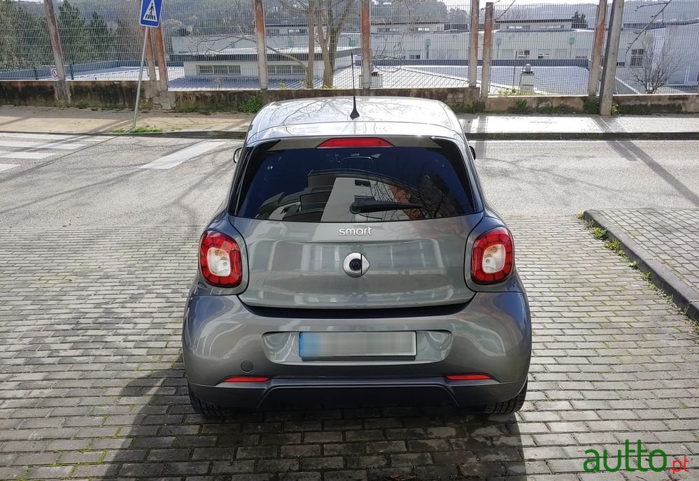 2019' Smart Forfour photo #5