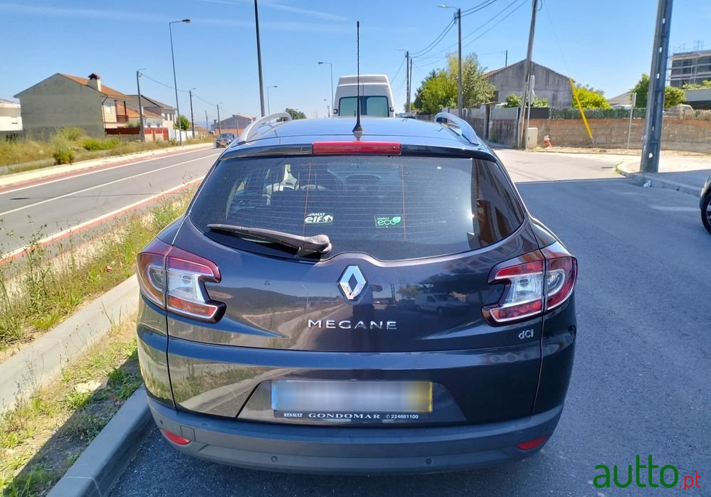 2010' Renault Megane Sport Tourer photo #4