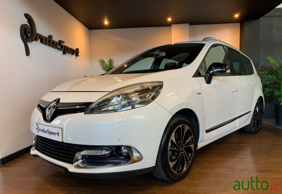 2015' Renault Grand Scenic photo #2