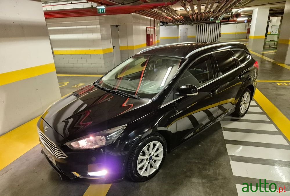 2015' Ford Focus Sw photo #1
