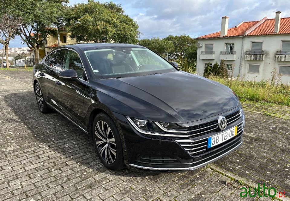 2017' Volkswagen Arteon photo #2