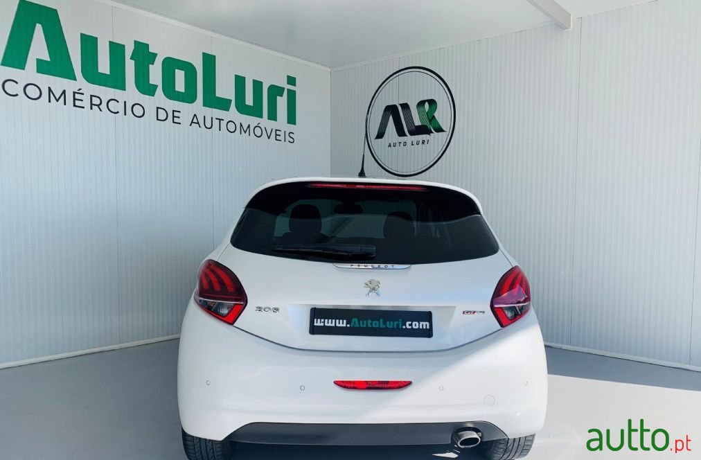 2017' Peugeot 208 photo #3