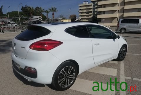 2013' Kia Ceed photo #4