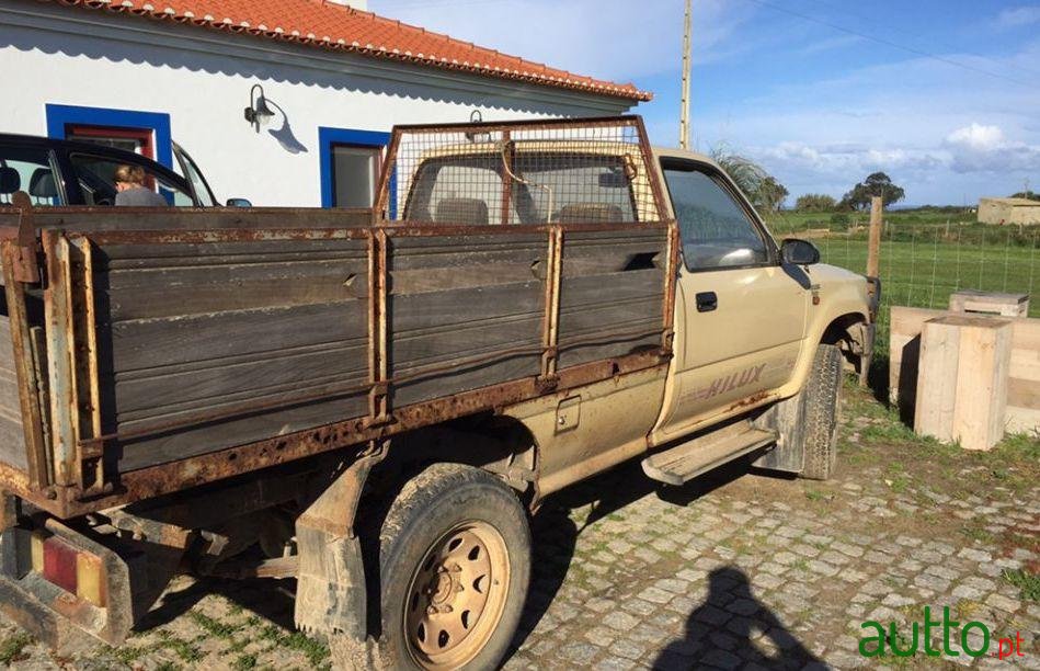 1994' Toyota Hilux 4X4 photo #2