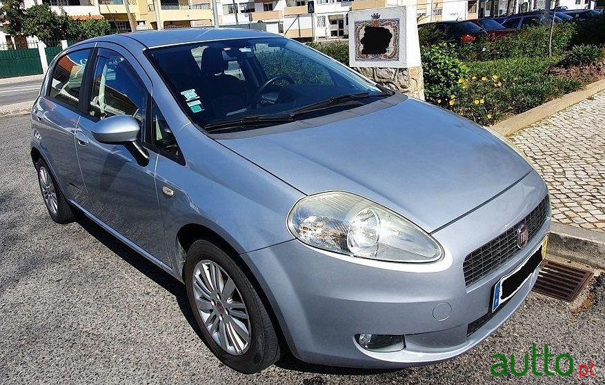 2008' Fiat Grande Punto photo #2