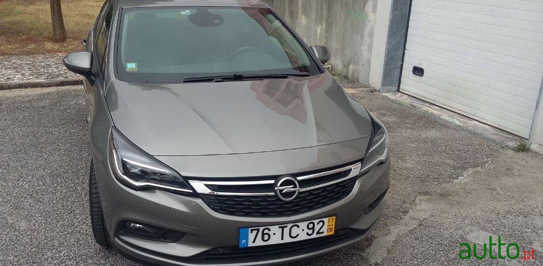 2017' Opel Astra 1.0 Dynamic S/S photo #1