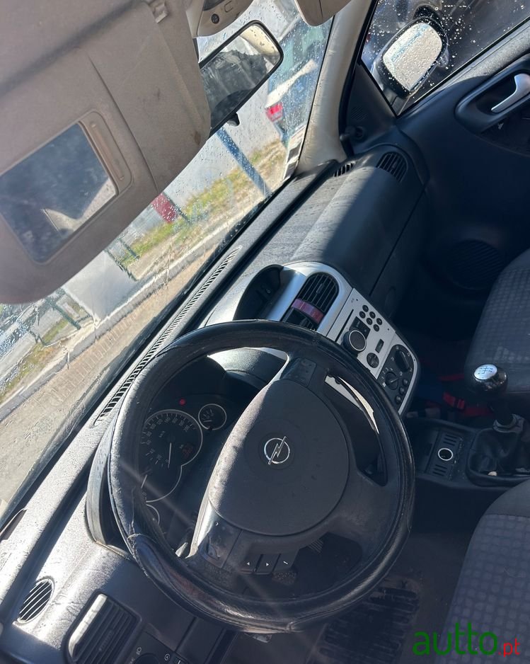 2005' Opel Corsa 1.3 Cdti Essentia photo #1