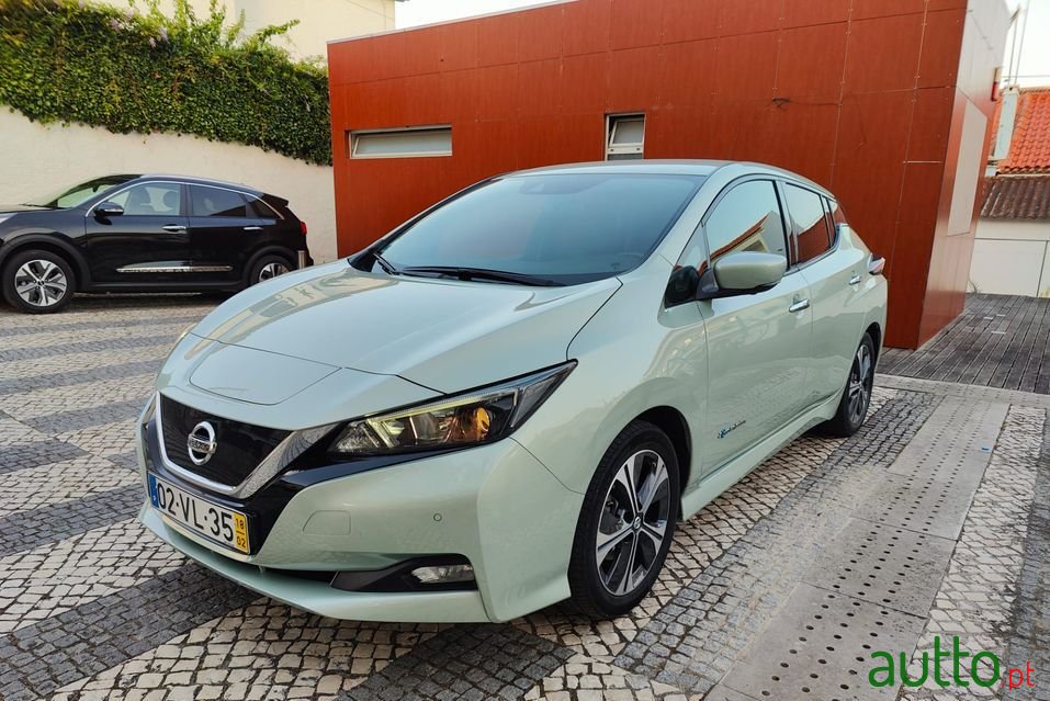 2018' Nissan Leaf photo #2