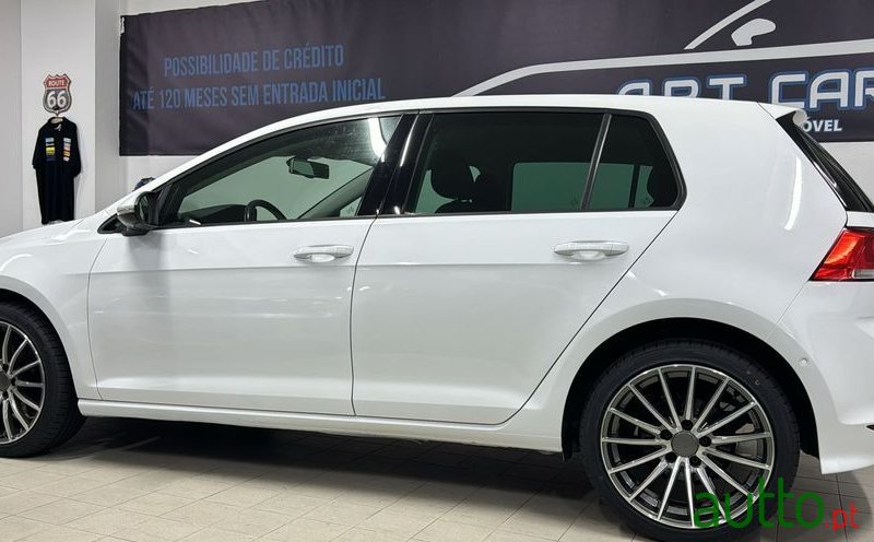 2014' Volkswagen Golf photo #2