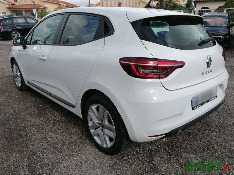 2021' Renault Clio photo #5